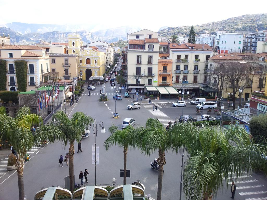 La Casa Dell'Orologio - Main Square Hotel Sorrento Eksteriør billede