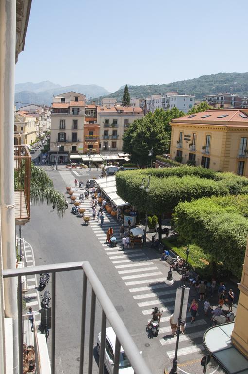 La Casa Dell'Orologio - Main Square Hotel Sorrento Værelse billede
