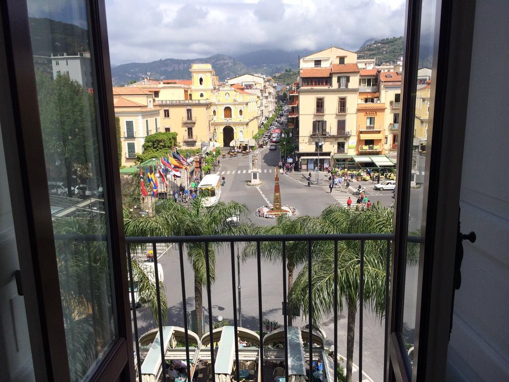 La Casa Dell'Orologio - Main Square Hotel Sorrento Værelse billede