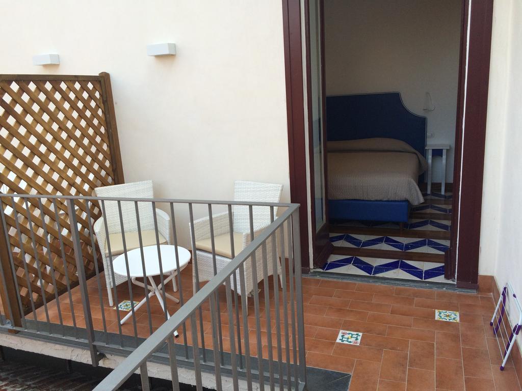 La Casa Dell'Orologio - Main Square Hotel Sorrento Værelse billede